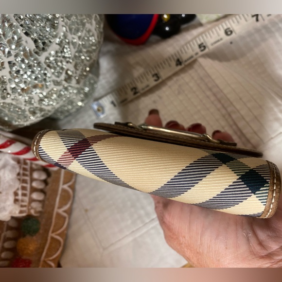 BURBERRY Womens NOVA CHECK Bifold Wallet w/snap coin pouch🔥EUC🎁Gift Idea - Picture 5 of 14